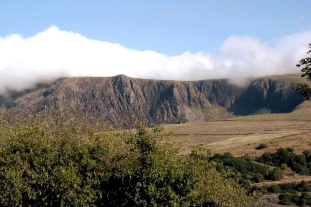 Welsh Holiday Home Sleeps 5 Close To Beaches & Mountains Nantlle Exterior photo